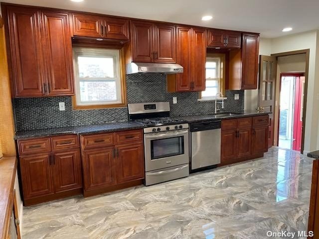 85th Avenue8